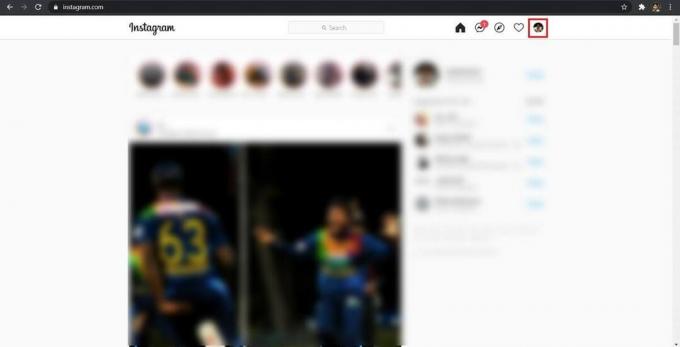 Conectați-vă la Instagram dintr-un browser de pe computer și faceți clic pe fotografia de profil.