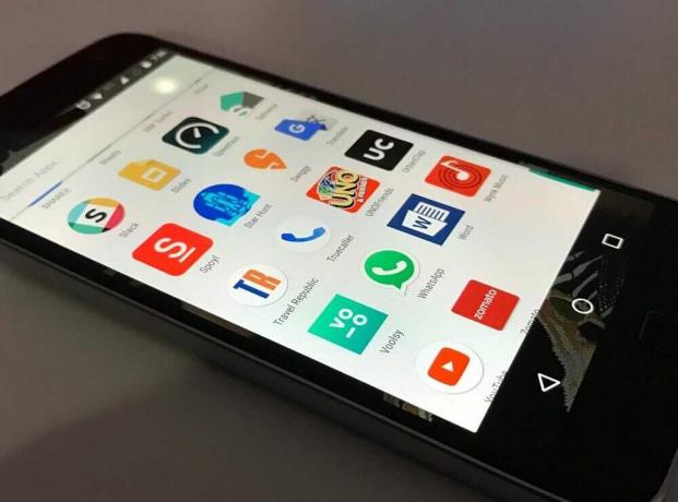 Как да промените иконите на приложения на телефон с Android