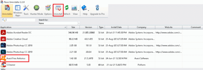 izberite brezplačni protivirusni program Avast in kliknite Odstrani v zgornji menijski vrstici v programu Revo Uninstaller