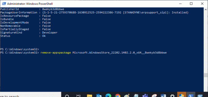 ไปที่บรรทัดใหม่ในหน้าต่าง PowerShell และพิมพ์ remove appxpackage ตามด้วยช่องว่างและบรรทัดที่คุณคัดลอกในขั้นตอนก่อนหน้า