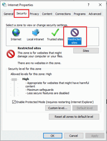 Naviger til Sikkerhet-fanen og klikk på Begrensede nettsteder-knappen. Slik fjerner du blokkering av et nettsted på Windows 10