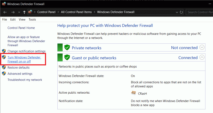 Нажмите Включить или выключить брандмауэр Защитника Windows в левой части окна брандмауэра.