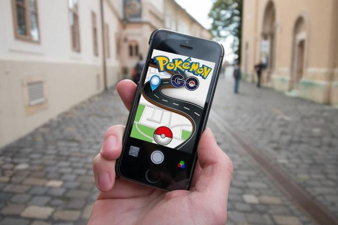 Žaiskite „Pokémon Go Without Moving“ („Android“ ir „iOS“)