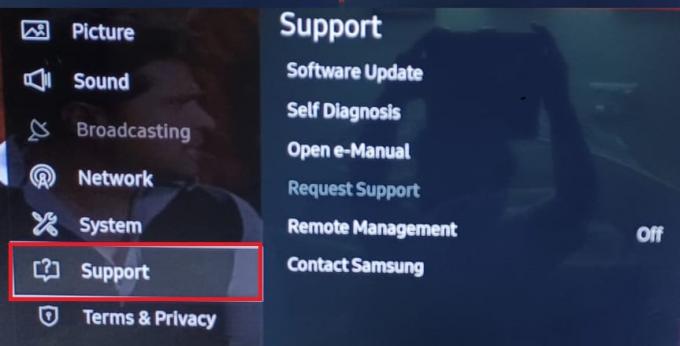 설정을 선택한 다음 Samsung TV에서 지원을 선택합니다.
