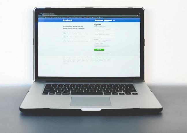 3 manieren om meerdere Facebook-berichten te verwijderen