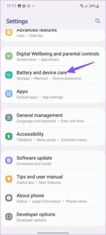 Отворете грижата за батерията и устройството на телефона Samsung