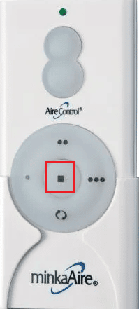 Minka Aire-afstandsbediening: houd de stopknop op de afstandsbediening ingedrukt binnen het bereik van uw plafondventilator 