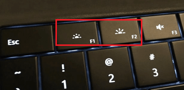 Увеличете и намалете яркостта на екрана от 2-та клавиша