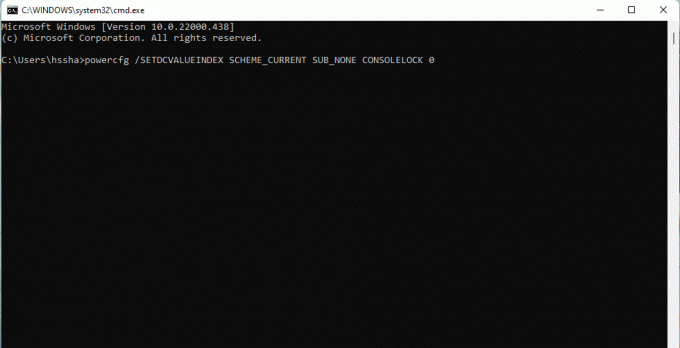 في نافذة موجه الأوامر ، اكتب powercfg SETDCVALUEINDEX SCHEME_CURRENT SUB_NONE CONSOLELOCK 0 واضغط على Enter للتنفيذ.