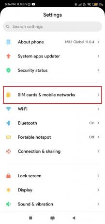 Klepnite na SIM karty a mobilné siete 