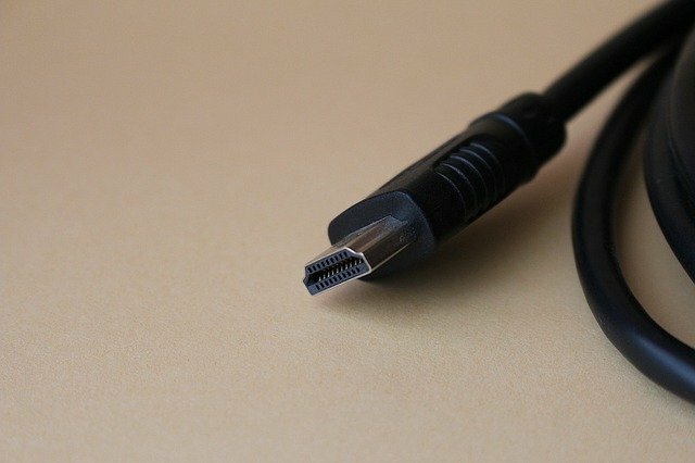 HDMI Kabel. Behebung des Problems beim Neustart von Roku