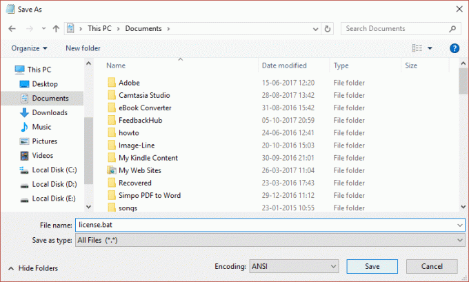 [ファイルの種類]ドロップダウンから[すべてのファイル]を選択し、ファイルにlicense.bat拡張子の名前を付けます