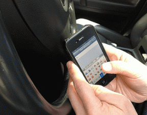 2 aplicații Android care vă ajută să conduceți în siguranță