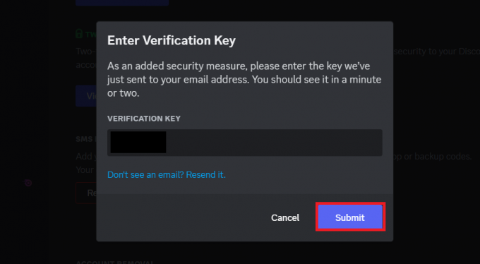 이메일 ID로 키를 받게 됩니다. 이를 복사하여 VERIFICATION KEY(인증 키) 텍스트 필드에 입력하세요. 제출을 클릭하세요.