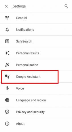 Dotaknite se Google Assistant. Ali lahko prenesem več glasov za svojega Google Assistant?