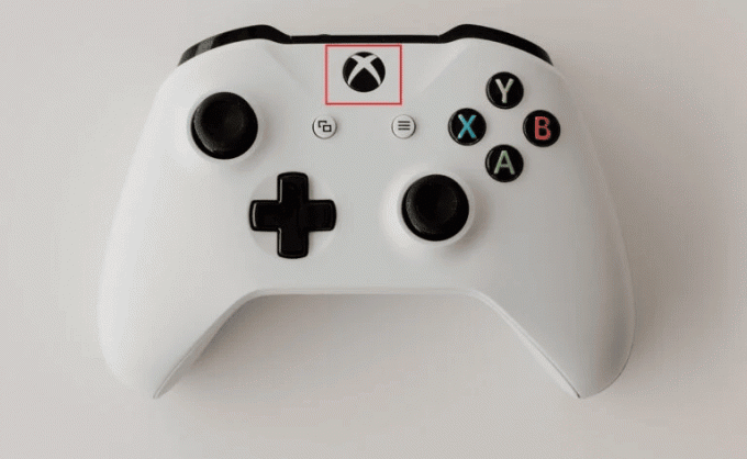 Hold nede Xbox-knappen