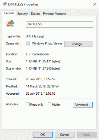Ponownie przejdź do zakładki Ogólne, a następnie kliknij przycisk Zaawansowane | Spakuj lub rozpakuj pliki i foldery w systemie Windows 10