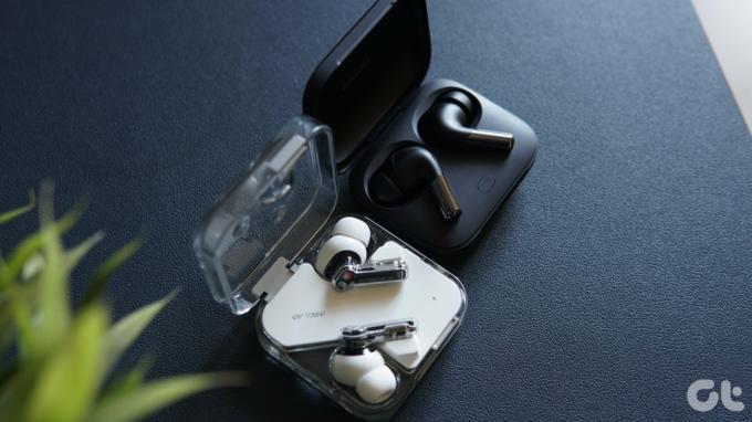 OnePlus Buds Pro 2 vs Nothing Ear (2)