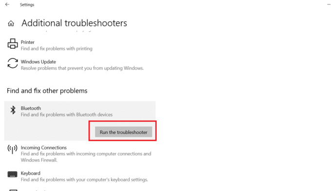 คลิกที่ Bluetooth และเลือก Run the Troubleshooter