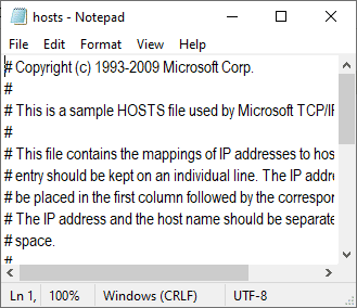 Die hosts-Datei wird in Notepad geöffnet 