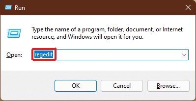 Avaa Suorita-valintaikkuna painamalla Windows + R -näppäinyhdistelmää. Kirjoita regedit-komento ja paina Enter suorittaaksesi sen.