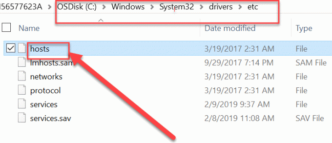 Naviger til C: WindowsSystem32driversetchosts