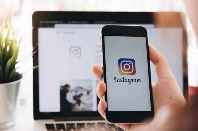 Как да видите снимки в Instagram в пълен размер