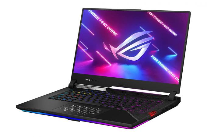 ASUS ROG Strix 흉터 15