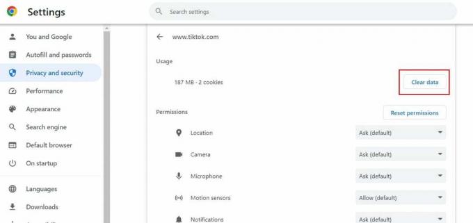 klikk på Slett data | hvordan tømme TikTok-bufferen på Android