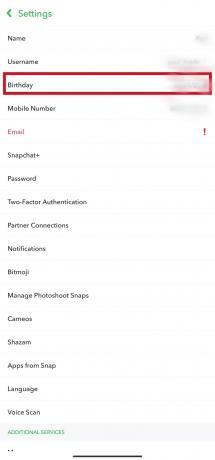 Klicka på alternativet Födelsedag | Hur många gånger kan du ändra din födelsedag på Snapchat