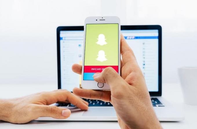 როგორ გავუშვათ ორი Snapchat ანგარიში Android ტელეფონზე