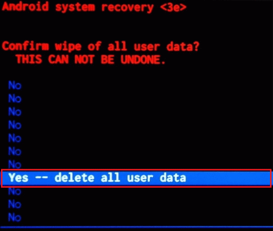 Pomocou tlačidla zníženia hlasitosti vyberte možnosť Áno – vymažte všetky údaje používateľa a stlačte tlačidlo napájania