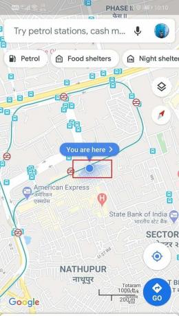 Tryck på den blå pricken som visar din nuvarande plats | Åtgärda att Google Maps inte visar vägbeskrivningar i Android