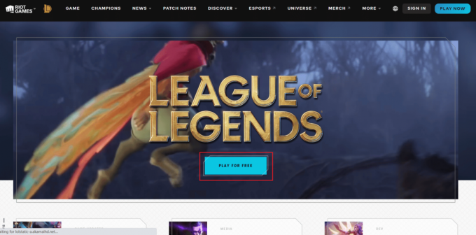 انقر على خيار التشغيل المجاني في صفحة تنزيل league of Legends