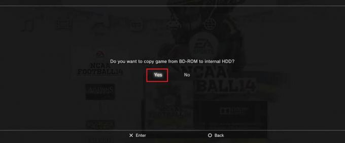 Pritisnite tipku X na kontroleru i odaberite Yes opciju iz skočnog prozora za kopiranje igre na interni HDD