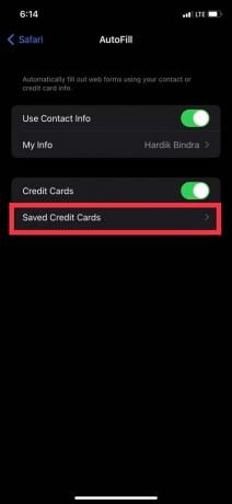 Välj Sparade kreditkort från menyn som visas.