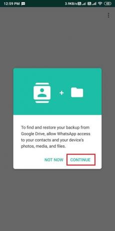 Разрешете на WhatsApp достъп до вашите контакти, медии, снимки и други файлове. 