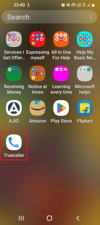اسحب الشاشة لأعلى وانقر على تطبيق Truecaller
