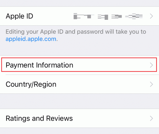 Klicka på Betalningsinformation och ange ditt Apple-ID Lösenord | Hur man tar bort kreditkort från Apple ID