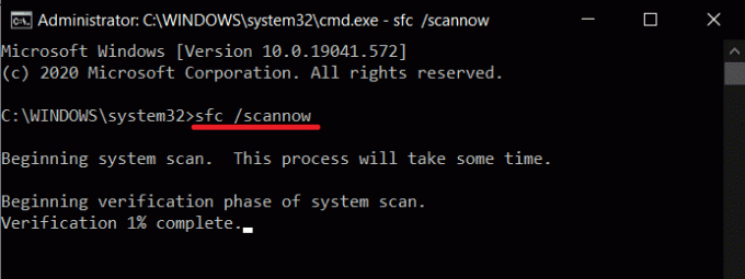 พิมพ์ sfc scannow ในหน้าต่าง Command Prompt แล้วกด Enter เพื่อดำเนินการ