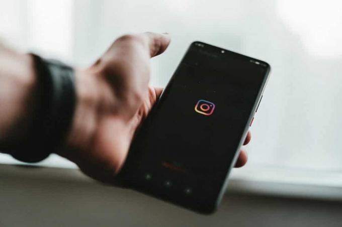 Виправити Неможливо отримати доступ до камери в Instagram на Android