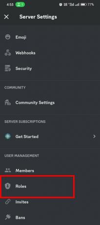 Pomaknite se navzdol in tapnite Vloge v razdelku UPRAVLJANJE UPORABNIKOV | kako narediti strežnik discord javen