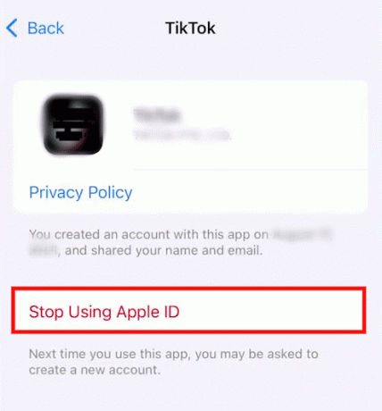 Tryck på Sluta använda Apple ID för att koppla bort Call of Duty Mobile från din Apple-enhet | Hur tar du bort länken till ett Call of Duty-konto