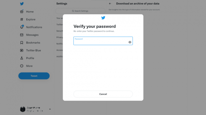 Twitter vil bede dig om at bekræfte din adgangskode, før du fortsætter med at give dig dine data. Skriv din adgangskode for at komme videre. | Sådan migrerer du fra Twitter til Mastodon