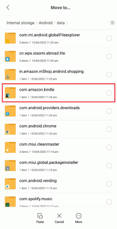 com.amazon.kindle नाम के किंडल फोल्डर को खोजें और टैप करें। Android पर MOBI फ़ाइलें कैसे खोलें