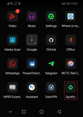pieskarieties spotify ikonai lietotņu atvilktnē goda spēle Android tālrunī