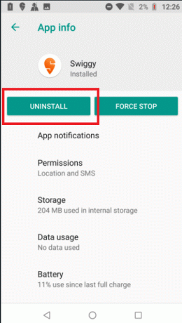 Tryk på Afinstaller. Reparer Virus Pop Up på Android