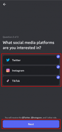 Tik op de sociale platforms van uw keuze en tik op Volgende.