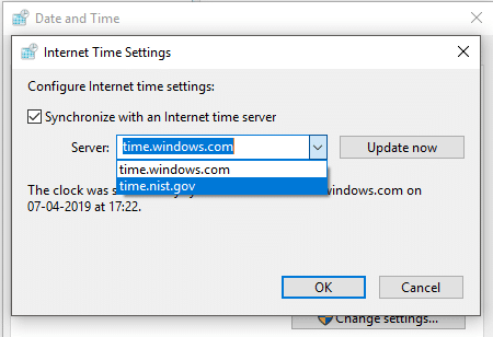 Jelölje be a „Szinkronizálás internetes időszerverrel” jelölőnégyzetet | A Windows 10 hibás óraidő javítása
