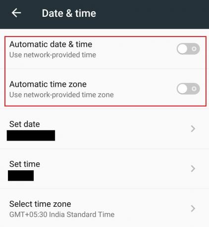Automatické datum a čas a možnost Automatické časové pásmo
